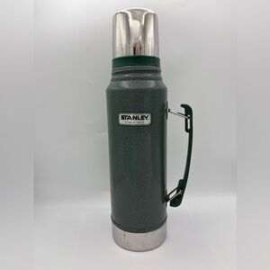 Stanley Classic Green and Silver Thermos 1.1 qt
